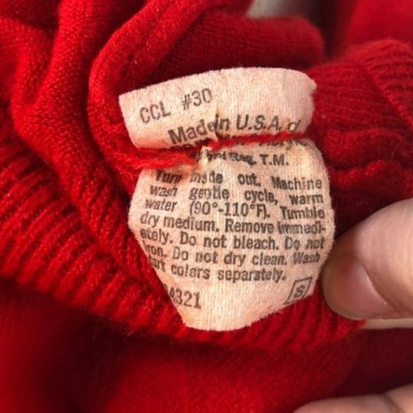 CHRISTIAN DIOR Vintage Red Sweater #II10 - Picture 7 of 7